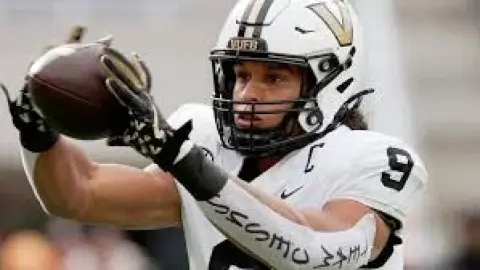 Dallas Goedert and the Mock Draft Echo Chamber: 3 Questions the Eagles Can't Avoid