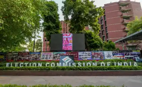 Bengal: ECI replaces 11 DMs, 5 IPS officers & commissioner of KMC
