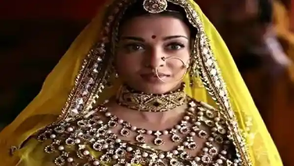 Did You Know Aishwarya's Jodhaa Akbar Jewellery Was Made of 200 kg of Real Gold? Here's the Story